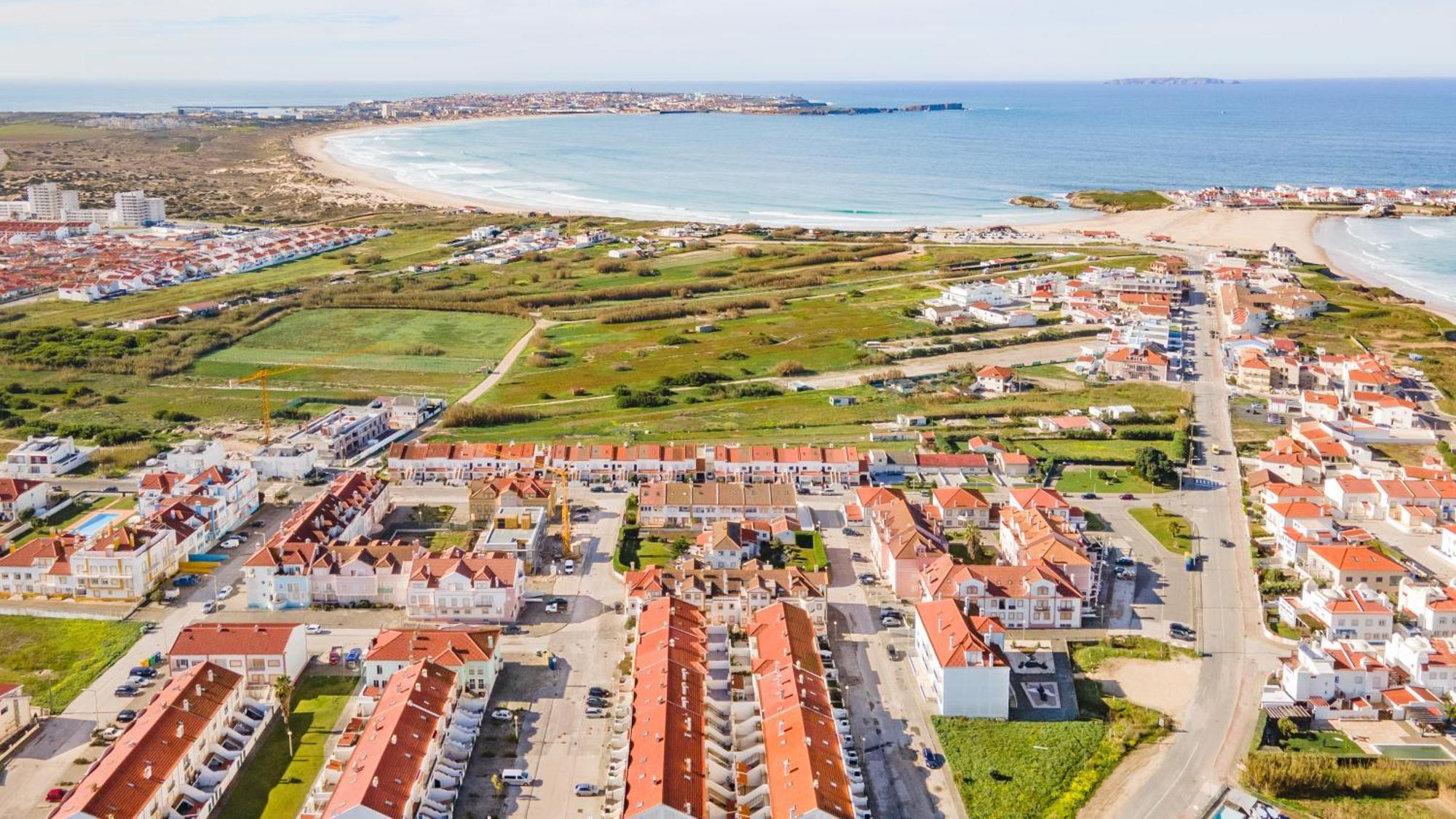 Baleal Happiness Surf House Villa Ferrel  Kültér fotó