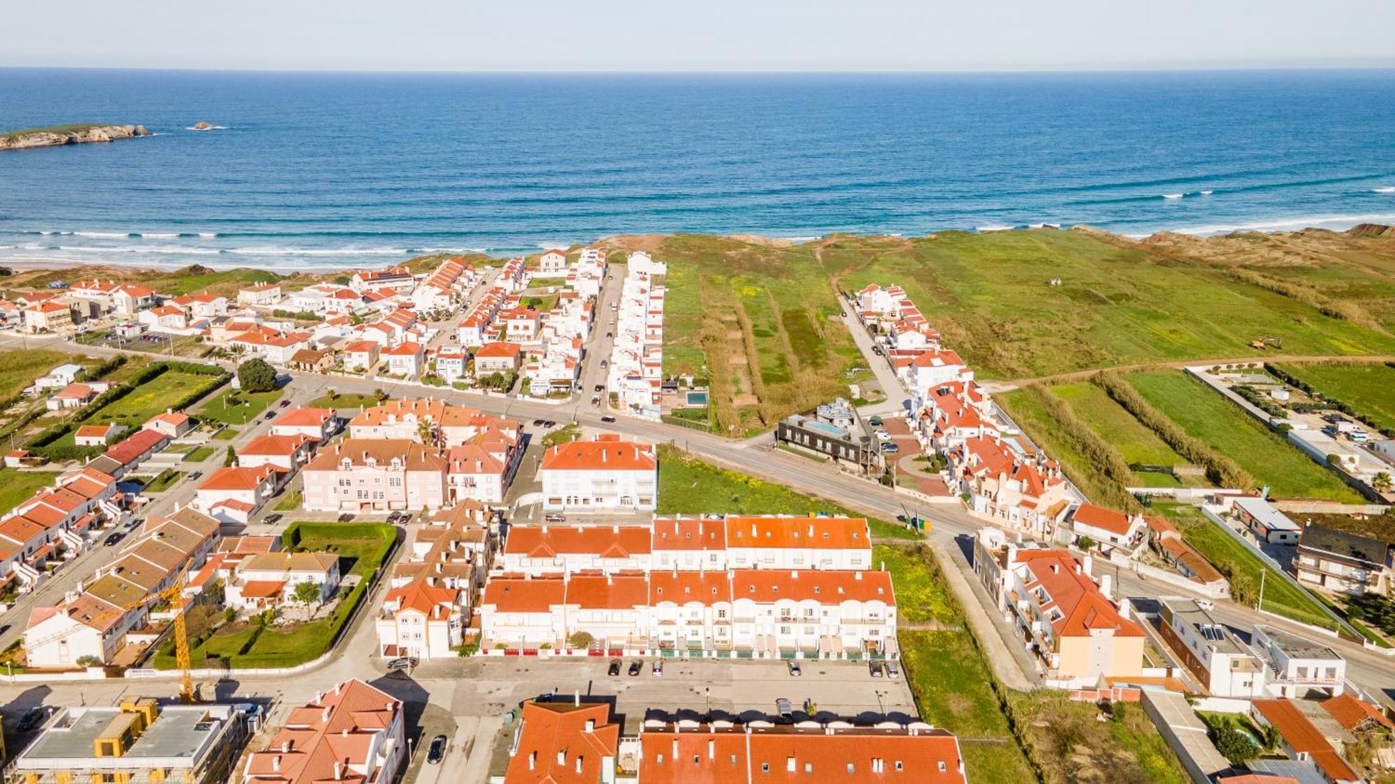 Baleal Happiness Surf House Villa Ferrel  Kültér fotó